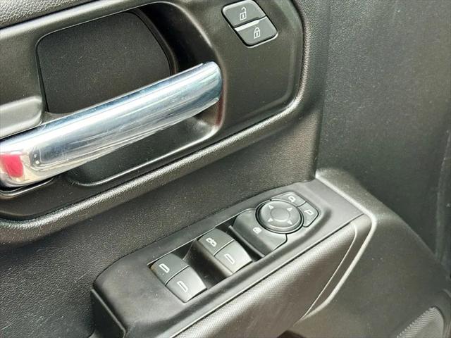 2020 Chevrolet Silverado 1500 2WD Crew Cab Short Bed Custom