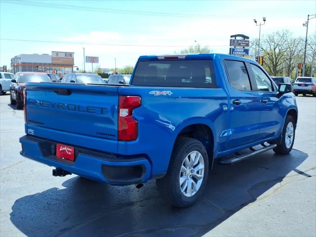 2023 Chevrolet Silverado 1500 4WD Crew Cab Short Bed Custom