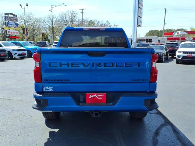 2023 Chevrolet Silverado 1500 4WD Crew Cab Short Bed Custom