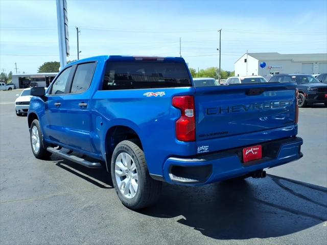 2023 Chevrolet Silverado 1500 4WD Crew Cab Short Bed Custom
