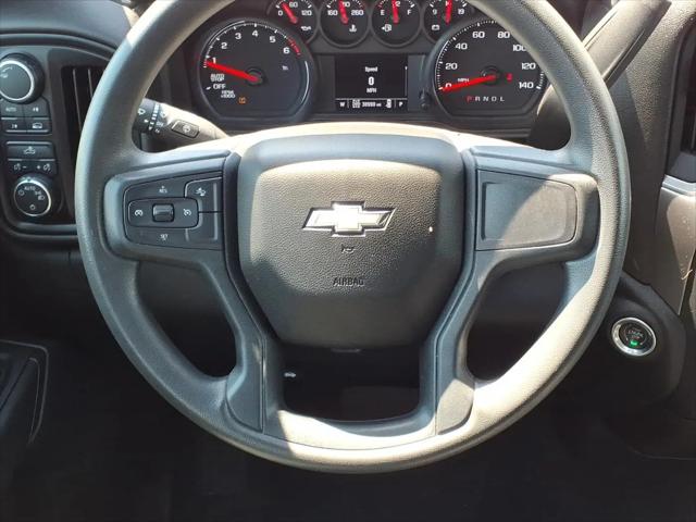 2023 Chevrolet Silverado 1500 4WD Crew Cab Short Bed Custom