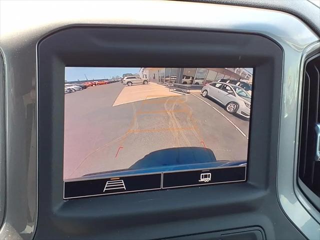 2023 Chevrolet Silverado 1500 4WD Crew Cab Short Bed Custom