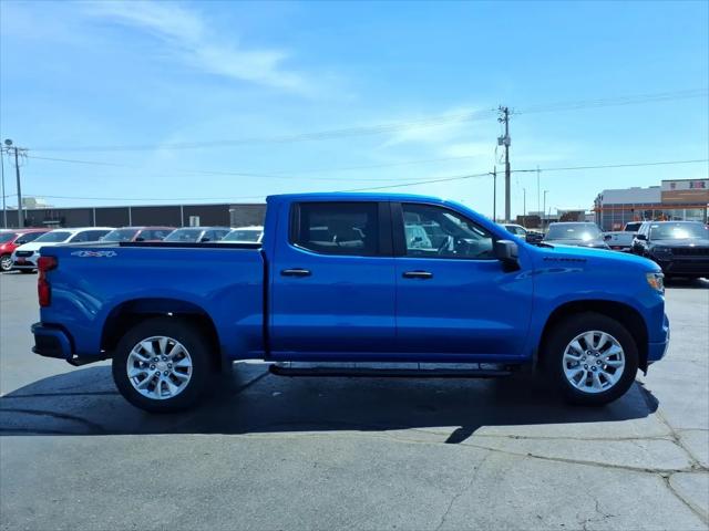 2023 Chevrolet Silverado 1500 4WD Crew Cab Short Bed Custom