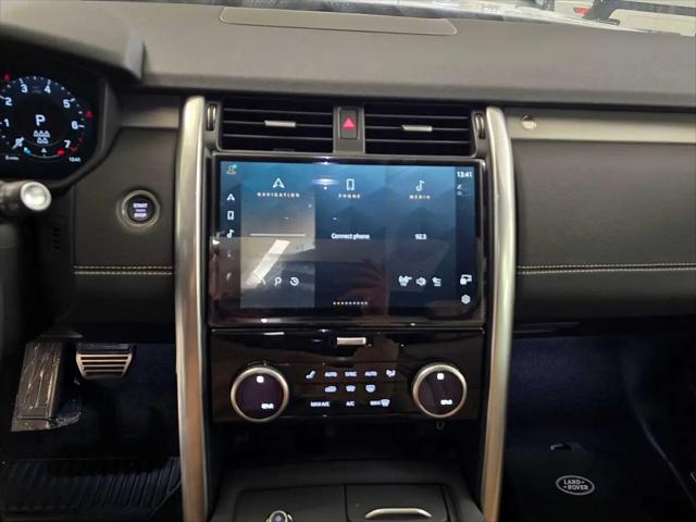 2026 Land Rover Discovery Gemini Edition