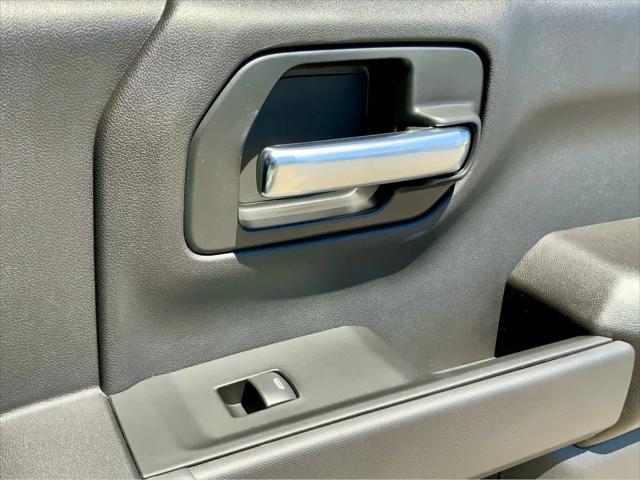 2026 Chevrolet Silverado 1500 4WD Crew Cab Short Bed Custom Trail Boss