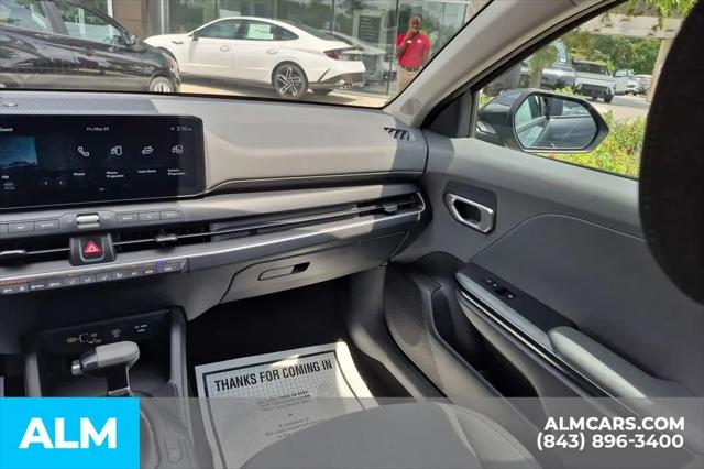 2025 Kia K4 LXS