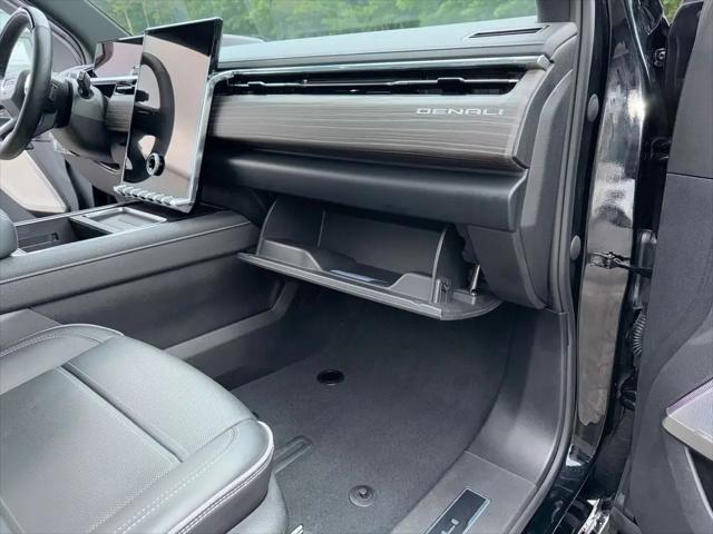 2025 GMC Sierra Max Range Denali
