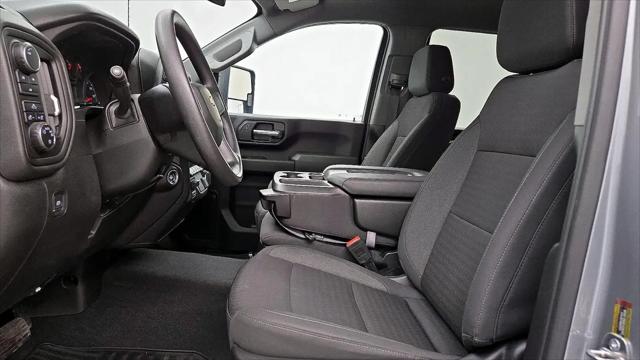 2024 Chevrolet Silverado 2500HD 4WD Crew Cab Standard Bed Custom