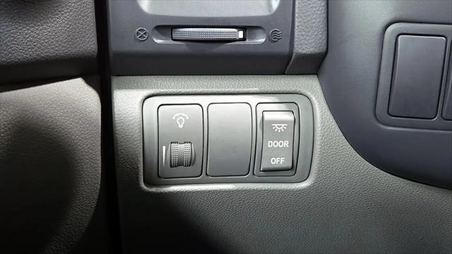 2014 Kia Sedona LX