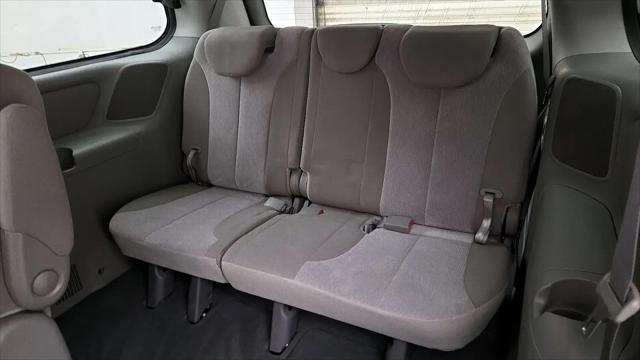 2014 Kia Sedona LX