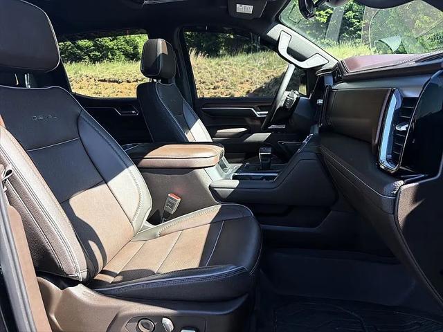 2023 GMC Sierra 1500 4WD Crew Cab Short Box Denali