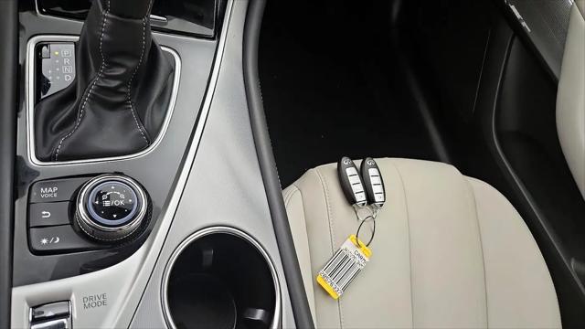2017 INFINITI Q60 2.0t Premium