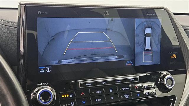 2022 Toyota Highlander Hybrid Platinum