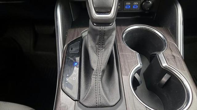 2022 Toyota Highlander Hybrid Platinum