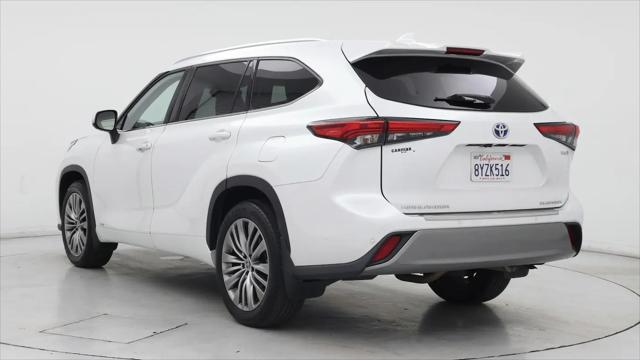 2022 Toyota Highlander Hybrid Platinum