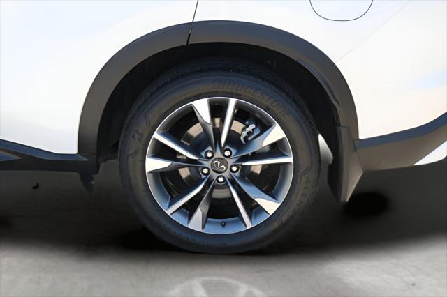 2024 INFINITI QX60 LUXE