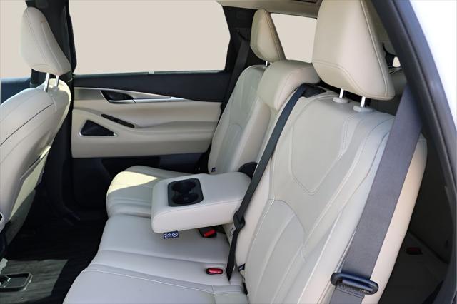 2024 INFINITI QX60 LUXE