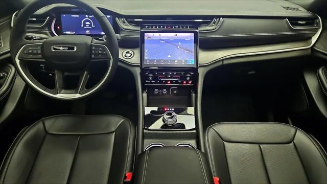 2025 Jeep Grand Cherokee Limited 4x2