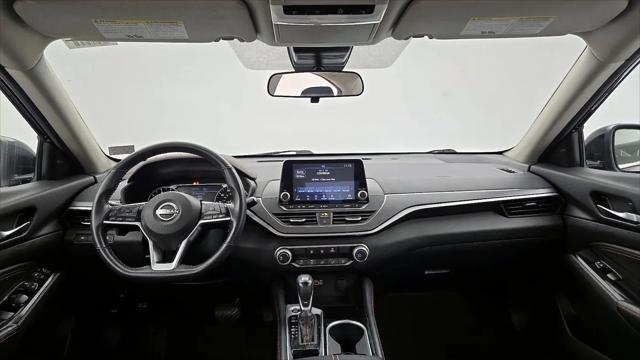 2023 Nissan Altima SR FWD