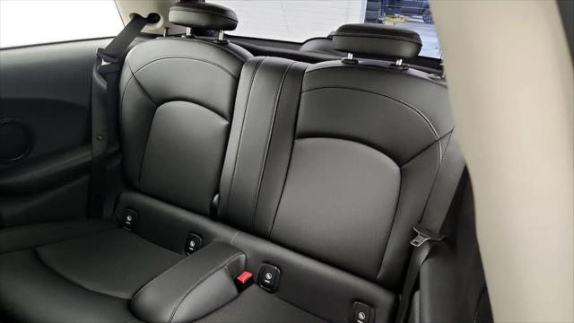 2015 MINI Hardtop Cooper