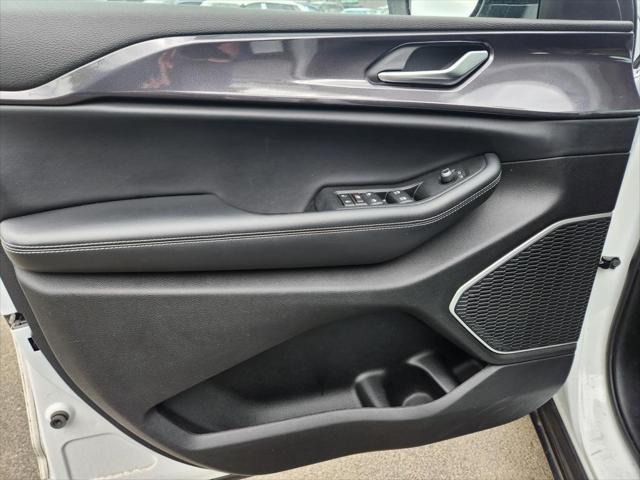 2021 Jeep Grand Cherokee Laredo 4x4