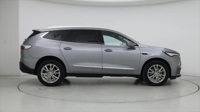 2023 Buick Enclave Essence FWD