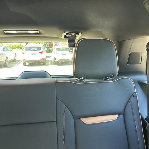 2024 GMC Yukon 4WD AT4