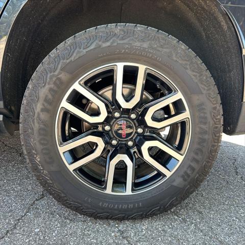 2024 GMC Yukon 4WD AT4