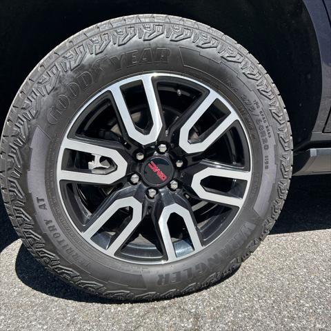 2024 GMC Yukon 4WD AT4