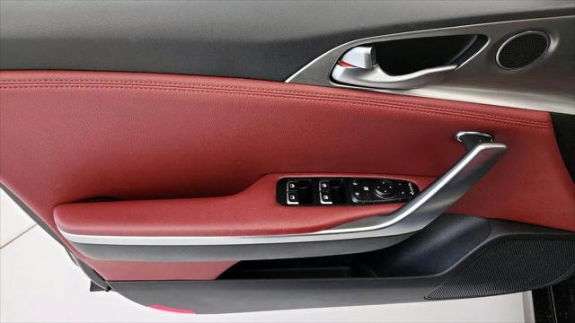 2022 Kia Stinger GT1