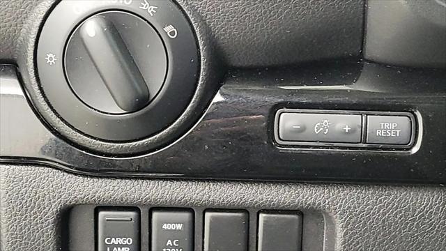 2024 Nissan Titan Crew Cab SV 4x2