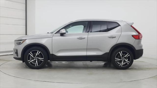 2023 Volvo XC40 B5 Plus Bright Theme