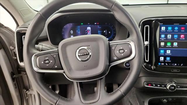 2023 Volvo XC40 B5 Plus Bright Theme