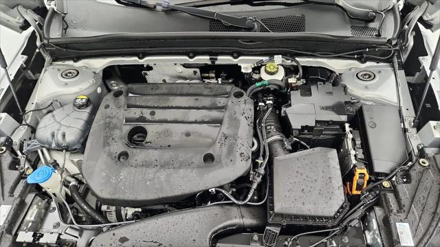 2023 Volvo XC40 B5 Plus Bright Theme