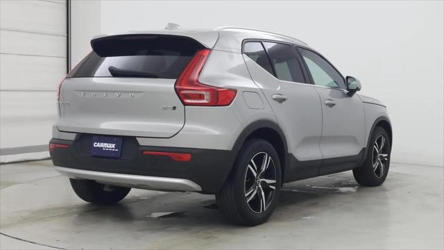 2023 Volvo XC40 B5 Plus Bright Theme