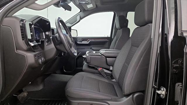 2022 Chevrolet Silverado 1500 4WD Crew Cab Short Bed LT with 2FL