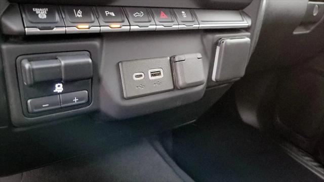 2024 Chevrolet Silverado 2500HD 4WD Crew Cab Standard Bed Custom