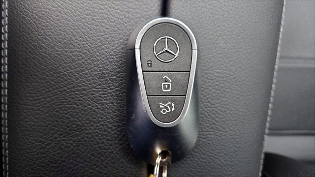 2025 Mercedes-Benz C-CLASS C 300 C 300