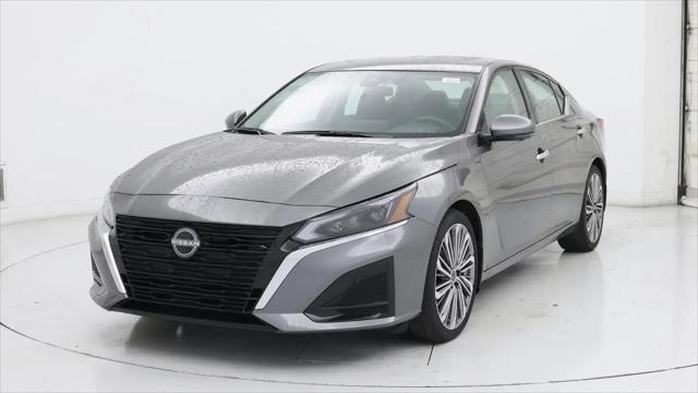 2023 Nissan Altima SL FWD