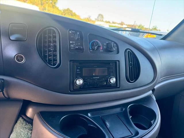 1999 Ford E-150 E-150