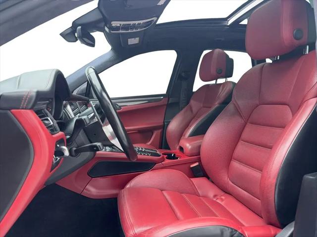 2021 Porsche Macan Turbo