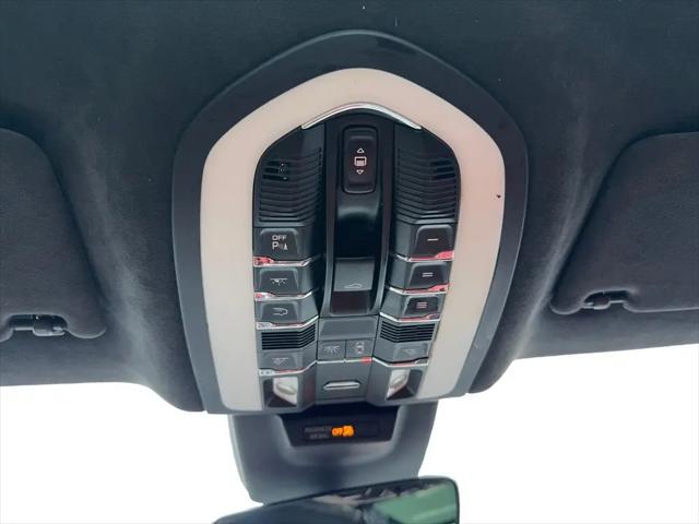 2021 Porsche Macan Turbo