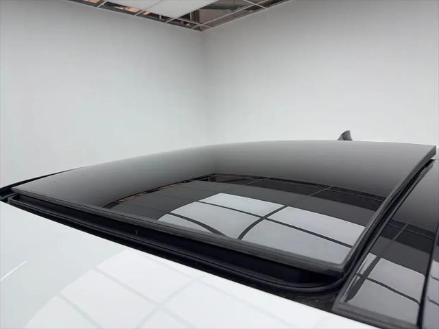 2025 Land Rover Range Rover Velar P250 Dynamic SE