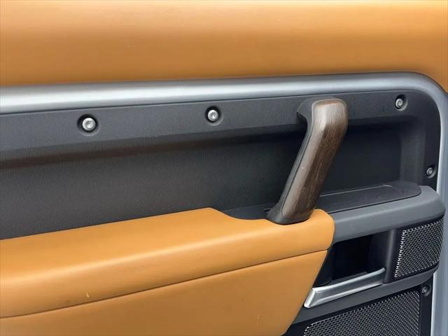 2024 Land Rover Defender 110 P400 X