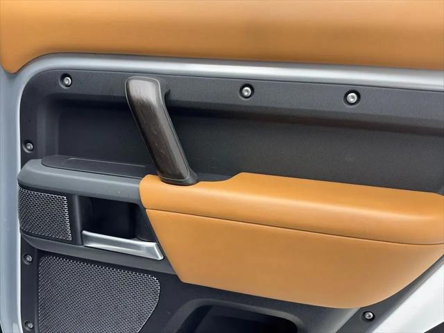 2024 Land Rover Defender 110 P400 X