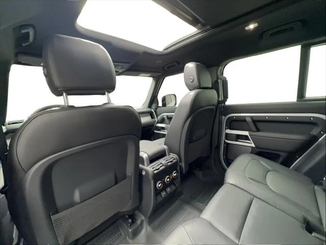 2024 Land Rover Defender 110 P400 S