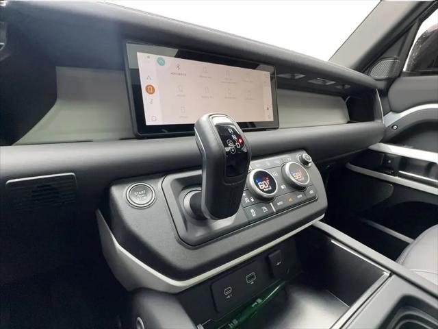 2024 Land Rover Defender 110 P400 S
