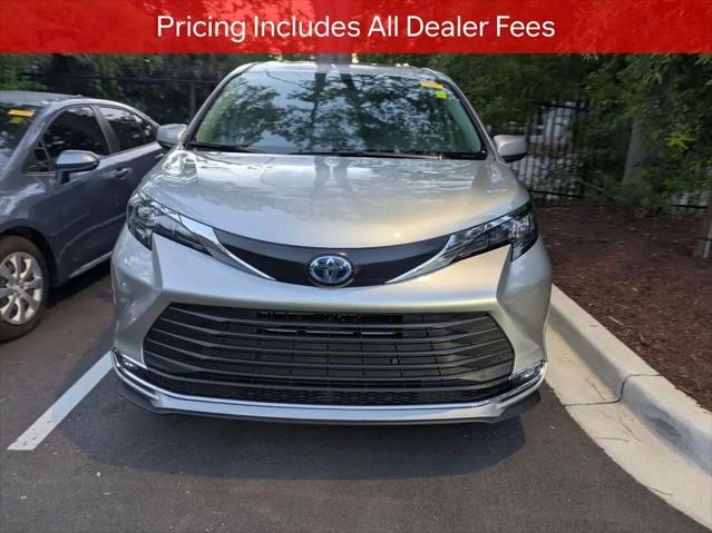 2024 Toyota Sienna XLE