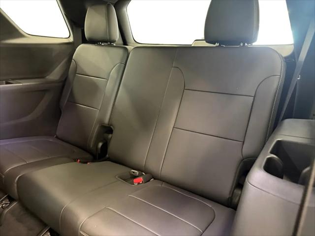 2023 Chevrolet Traverse AWD LT Leather