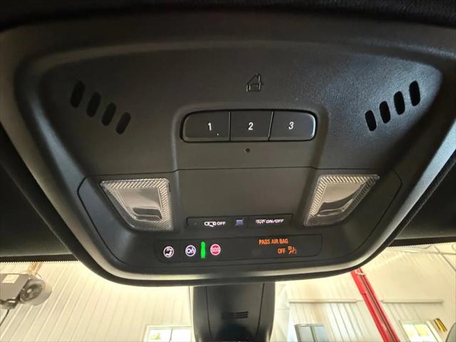 2023 Chevrolet Traverse AWD LT Leather
